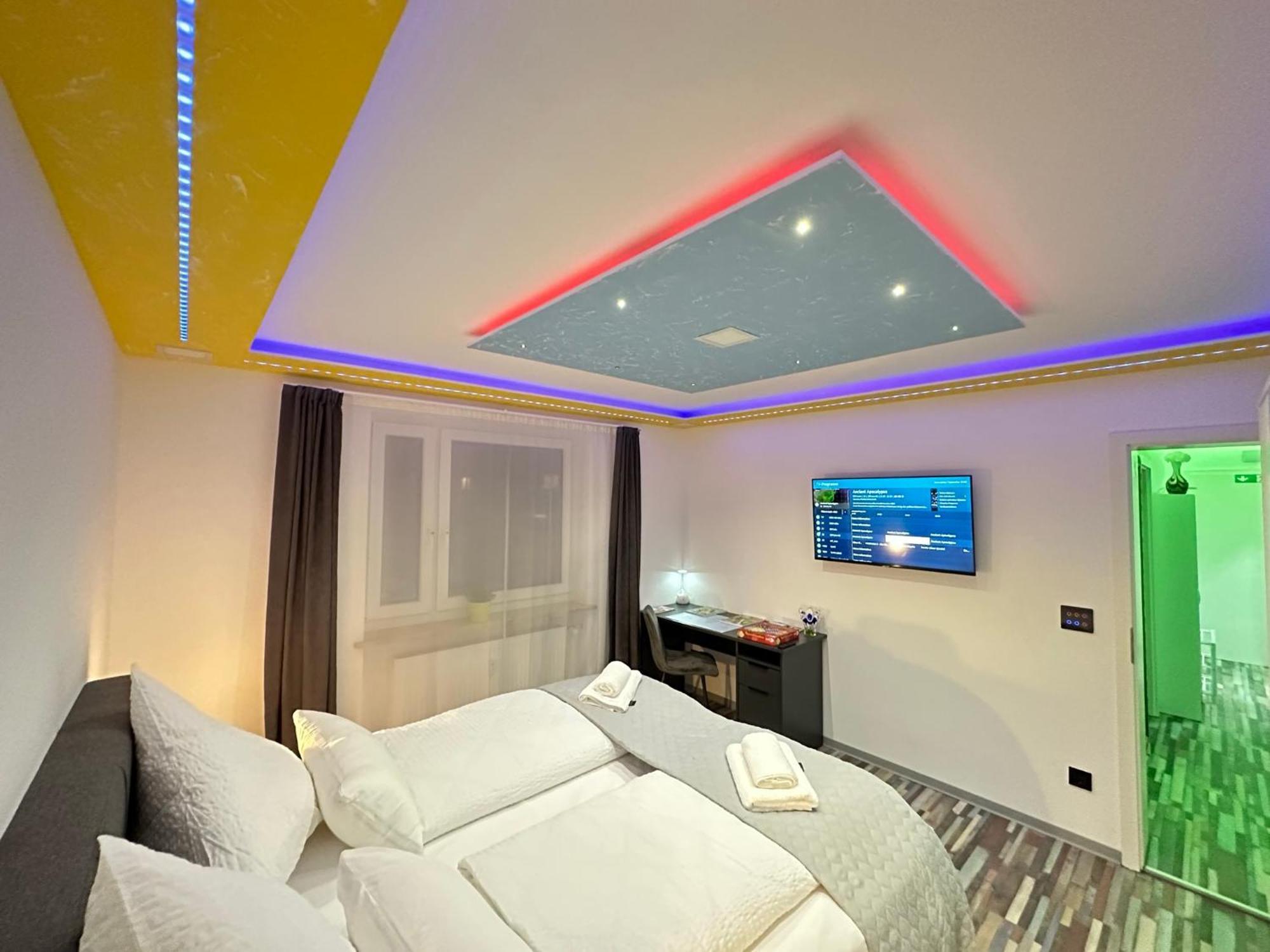 Modern Apartments Neuburg P - Top - 2 Zimmer, Komfort, Balkon, Wi-Fi, Smart Tv, Grosse Dusche, Kueche Neuburg an Der Donau Buitenkant foto
