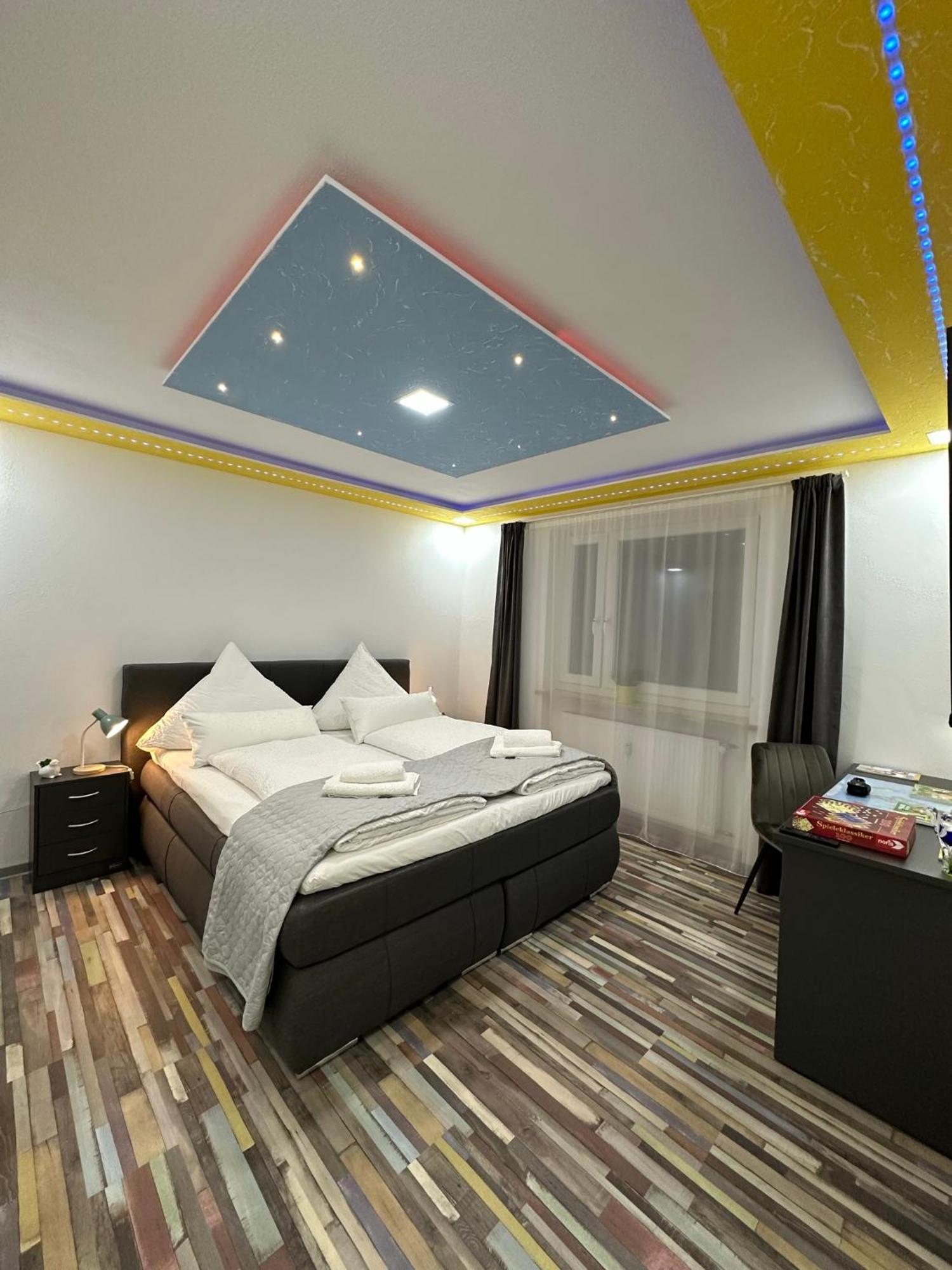 Modern Apartments Neuburg P - Top - 2 Zimmer, Komfort, Balkon, Wi-Fi, Smart Tv, Grosse Dusche, Kueche Neuburg an Der Donau Buitenkant foto